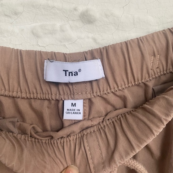 Aritizia Tna Brown Skirt Size Medium - Picture 5 of 9